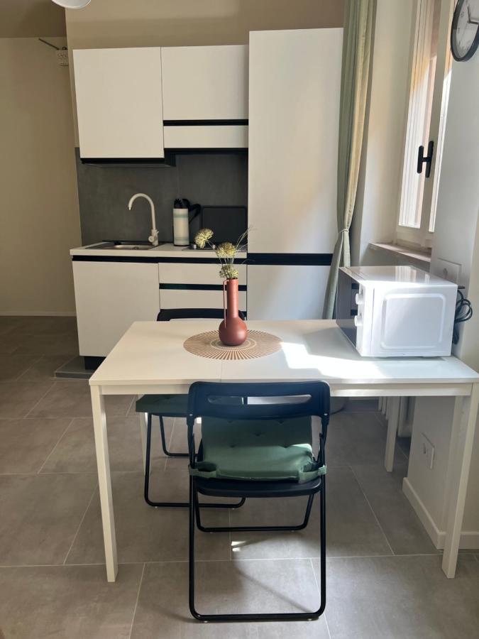 Violetta Di Apartemen